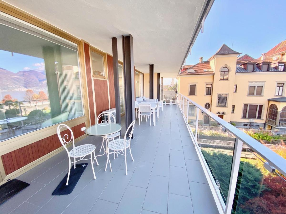 Appartamento Palazzo Di Vetro Luino Dış mekan fotoğraf